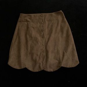 TAN SUEDE SKIRT WITH BUTTONS